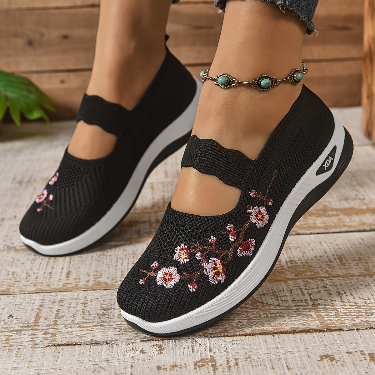 Elira | Comfort Instappers met Geborduurde Bloemen en Stretch Bovenwerk