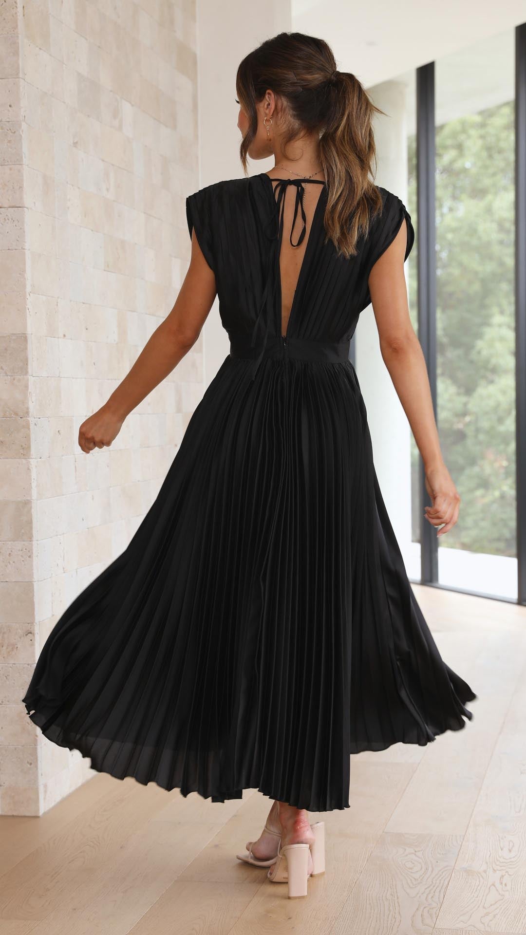 Isla | Vestido Midi Plisado con Escote en V
