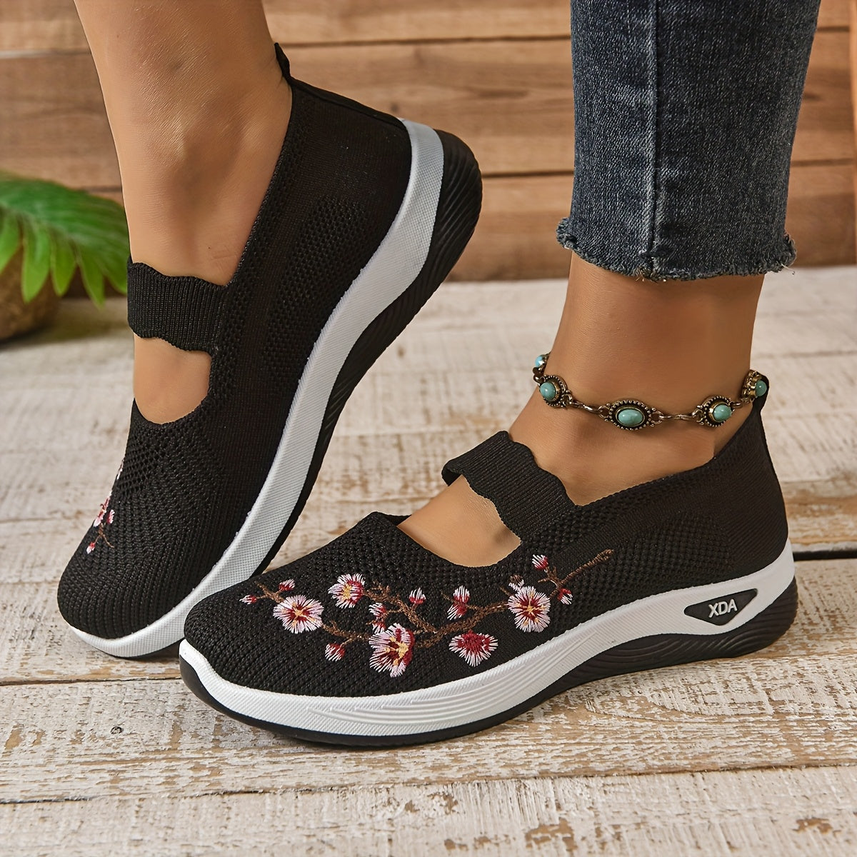 Elira | Comfort Instappers met Geborduurde Bloemen en Stretch Bovenwerk