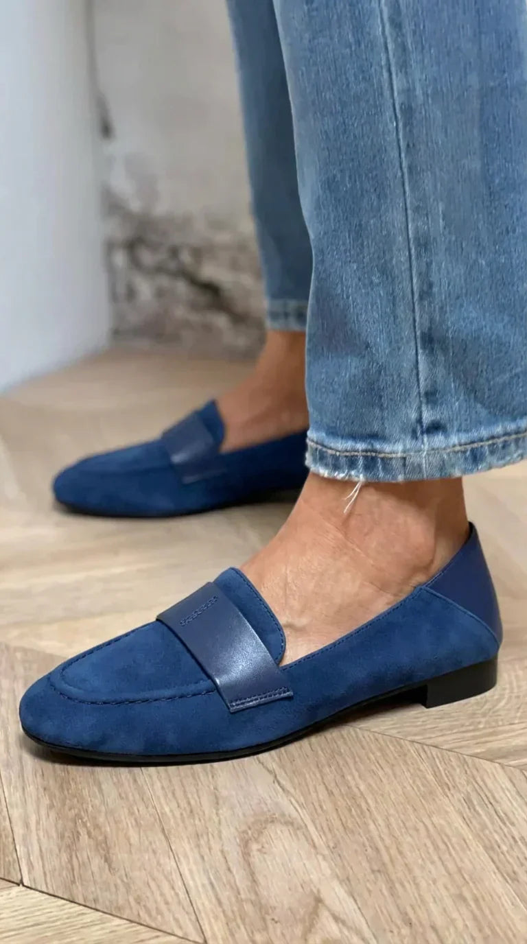 "Elra - Elegante Klassieke Schoenen" can be rewritten as "Elra - Stijlvolle Klassieke Schoenen".