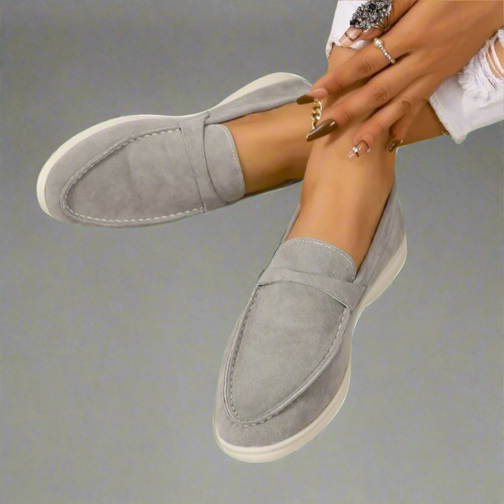 Ava | Mocasín Plano con Suela Ligera y Ante Azul