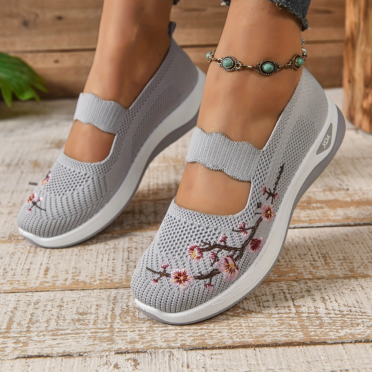 Elira | Comfort Instappers met Geborduurde Bloemen en Stretch Bovenwerk