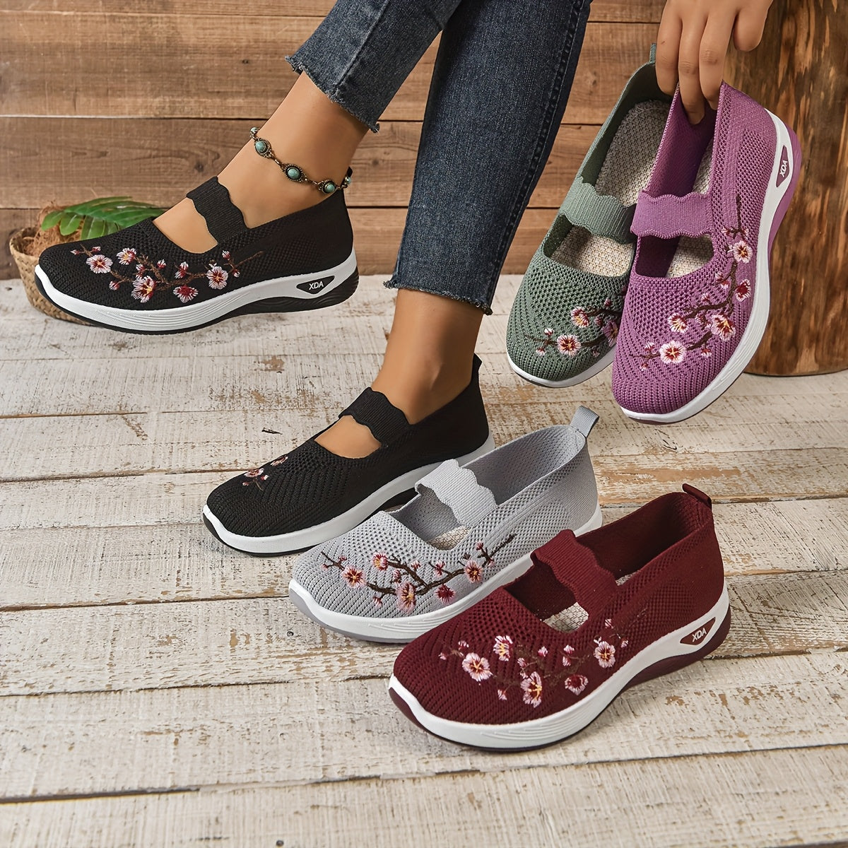 Elira | Comfort Instappers met Geborduurde Bloemen en Stretch Bovenwerk