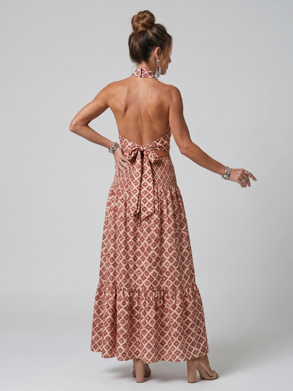 Amira | Conjunto Midi con Top Halter Cruzado y Falda con Estampado Geométrico