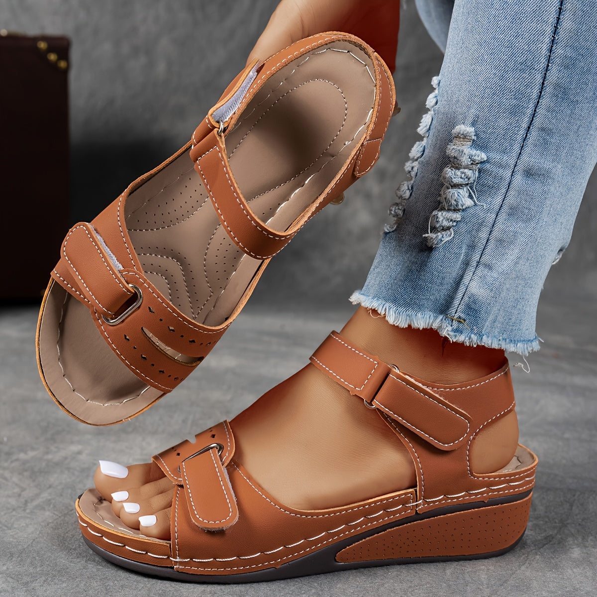 Célima | Sandalias de Confort con Tiras Ajustables y Cuña