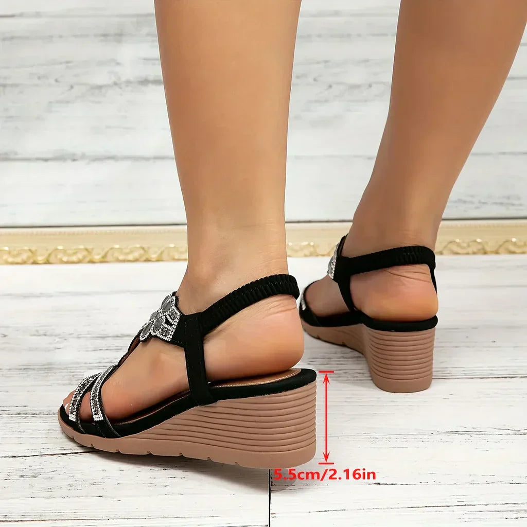 Trivessa | Sandalia de Cuña met Detalles de Strass y Tira Elástica