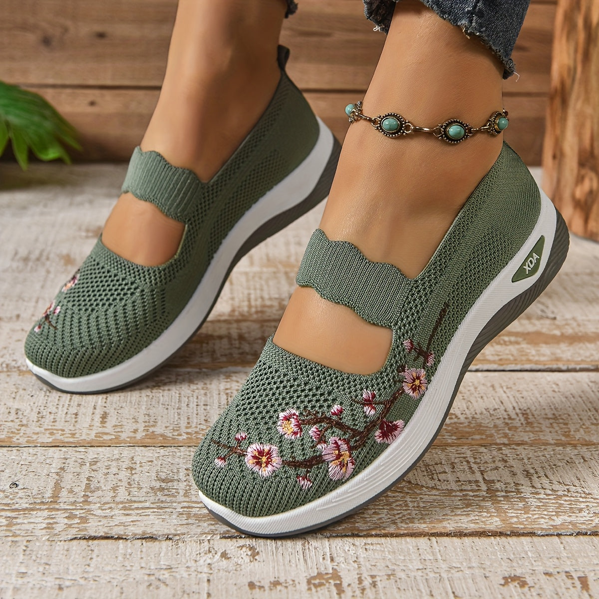 Elira | Comfort Instappers met Geborduurde Bloemen en Stretch Bovenwerk