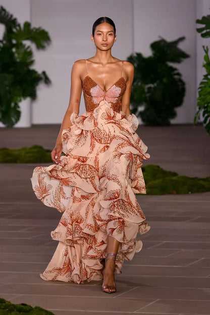 Nahia | Vestido Maxi con Volantes y Escote Joya