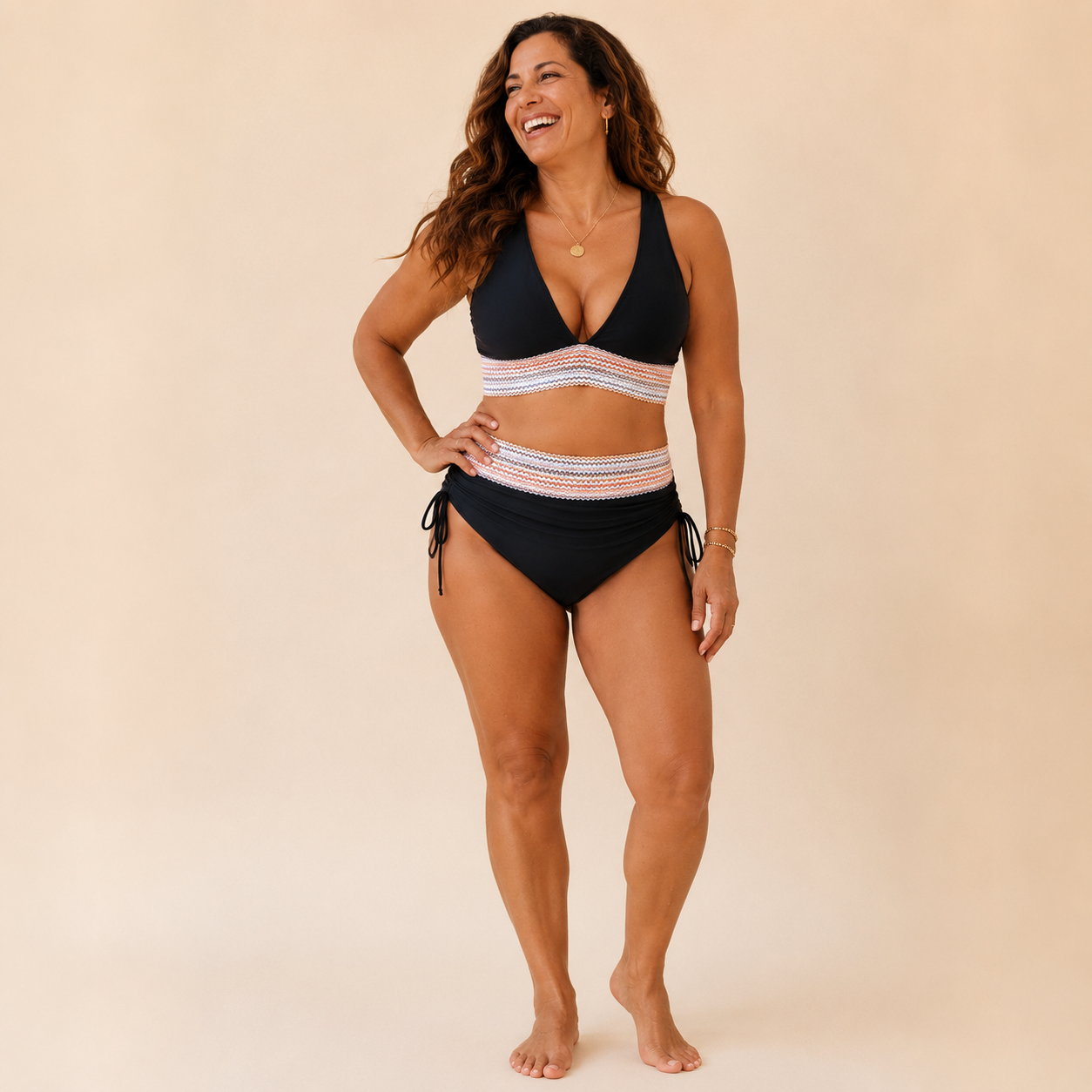 Alina | Bikini Halter con Detalle de Ondas de Color