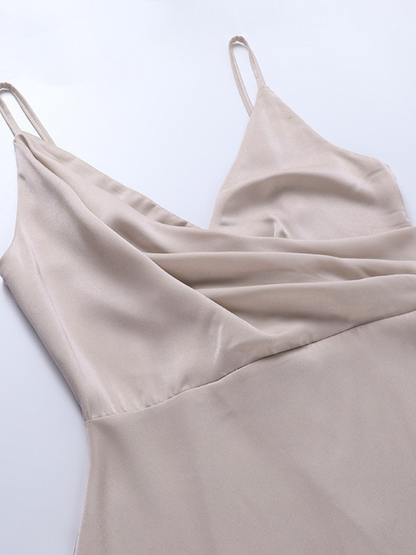 Aneta | Vestido Midi de Satén con Escote en V