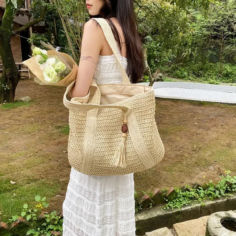 Alma | Bolso Tote de Rafia Trenzada con Borla Decorativa