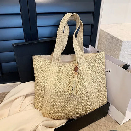 Alma | Bolso Tote de Rafia Trenzada con Borla Decorativa