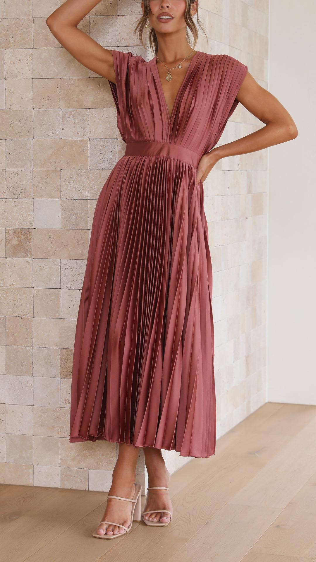 Isla | Vestido Midi Plisado con Escote en V