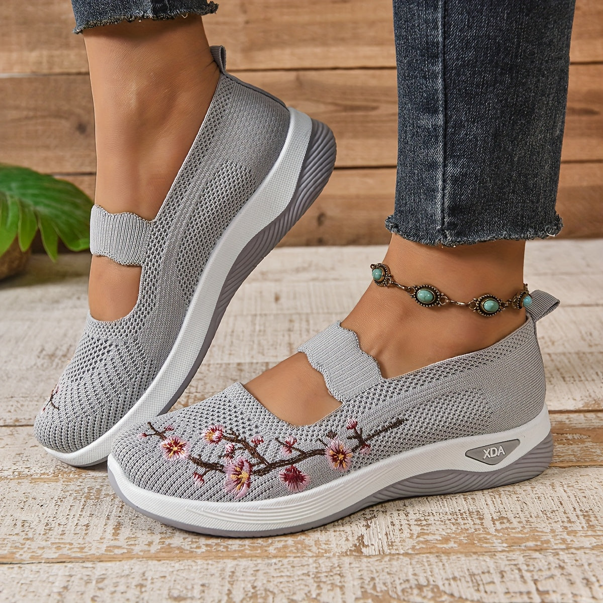 Elira | Comfort Instappers met Geborduurde Bloemen en Stretch Bovenwerk