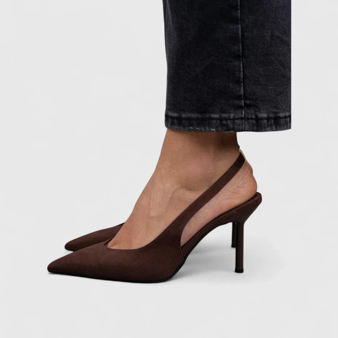 Luna | Salón Slingback de Tacón Fino con Ante Camel