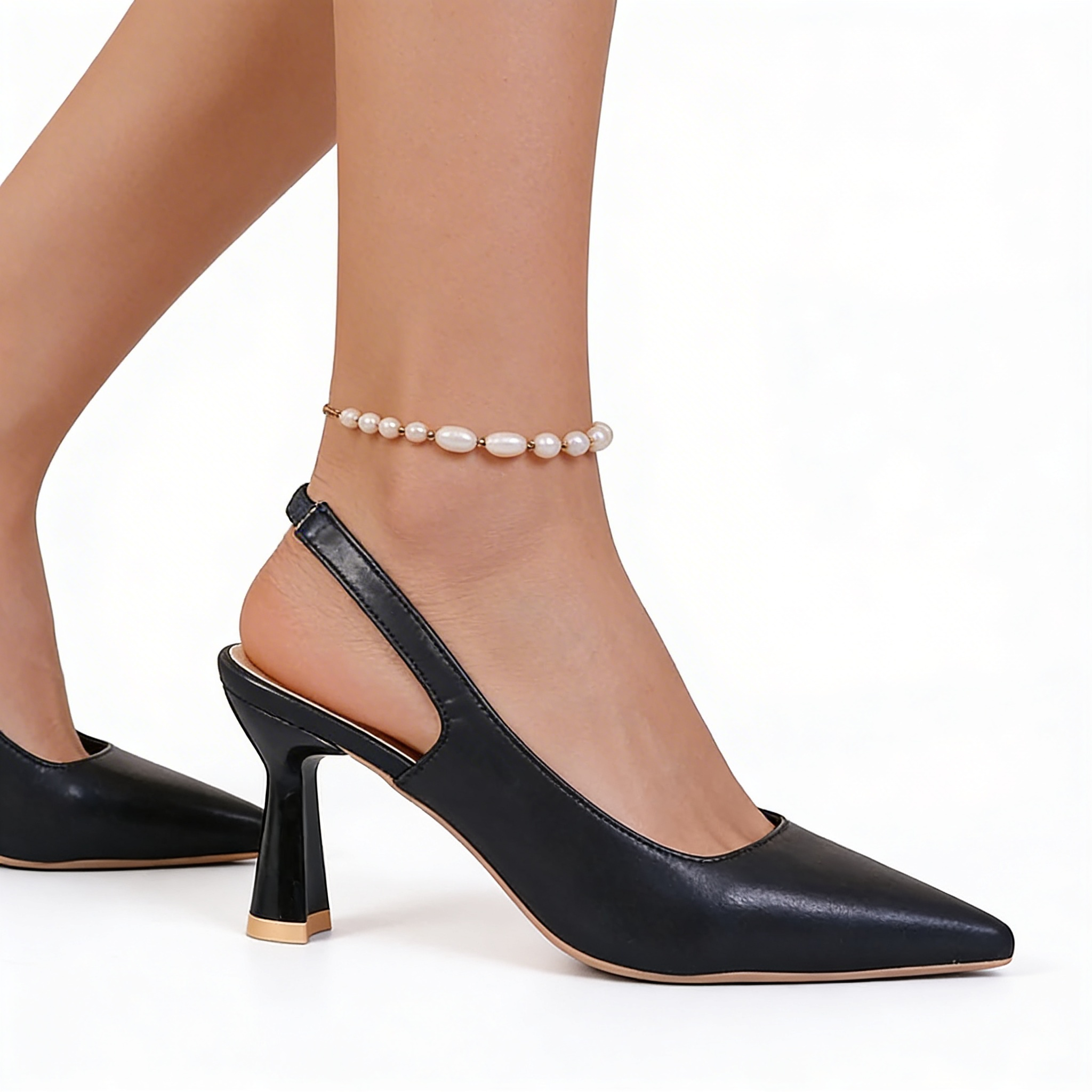 Nadia | Salón Slingback de Tacón Escultural con Puntera Fina en Nude